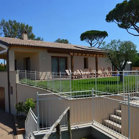 Villa Le Bozze -villa Jenny Con Wi-fi, Posto Auto, Piscina A Sfioro A Castagneto Carducci