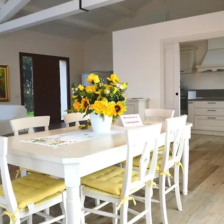 Le Bozze -villa Jenny Con Wi-fi, Posto Auto, Piscina A Sfioro A Villa *