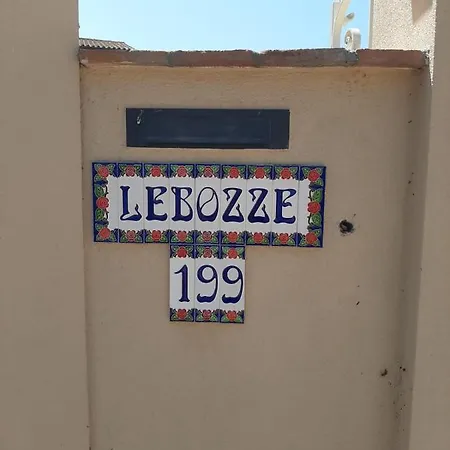 Villa Le Bozze -villa Jenny Con Wi-fi, Posto Auto, Piscina A Sfioro A *