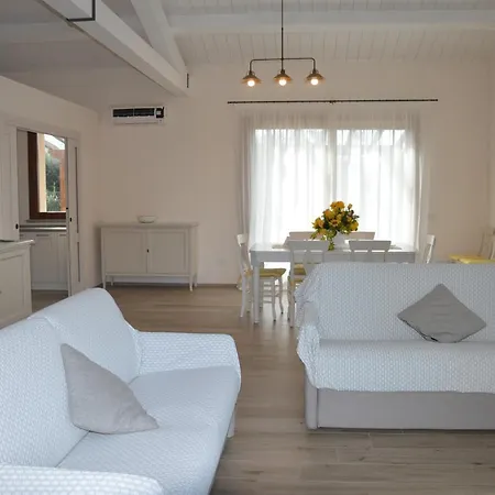 Le Bozze -villa Jenny Con Wi-fi, Posto Auto, Piscina A Sfioro A Villa Castagneto Carducci